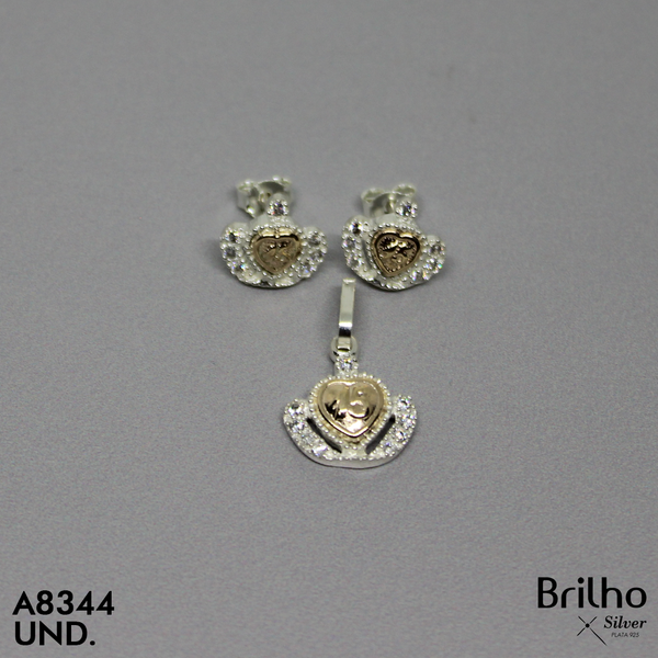 T1N108 JUEGO DE 15 A„OS ORO PLATA