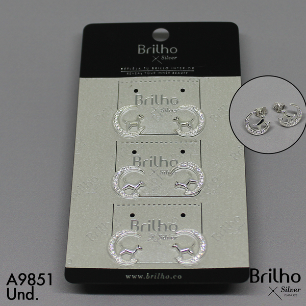 T3N132 TOPO LOBO ENCIMA DE LUNA X3